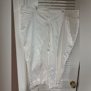 White capri pants size 24w
